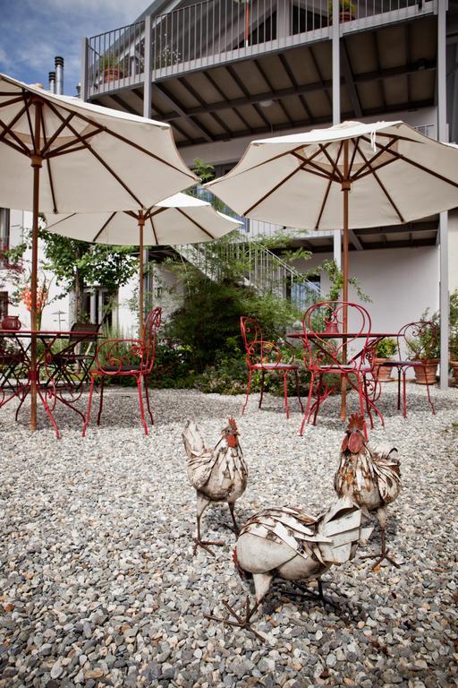 Le Coq Chantant Studios D'Hotes & Boutique Hotel St-Livres Saint-Livres Bagian luar foto