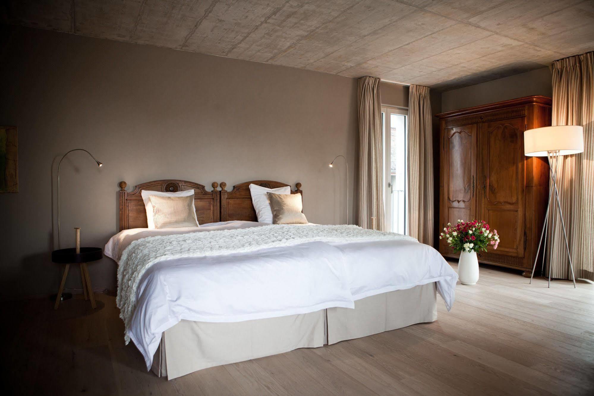 Le Coq Chantant Studios D'Hotes & Boutique Hotel St-Livres Saint-Livres Bagian luar foto