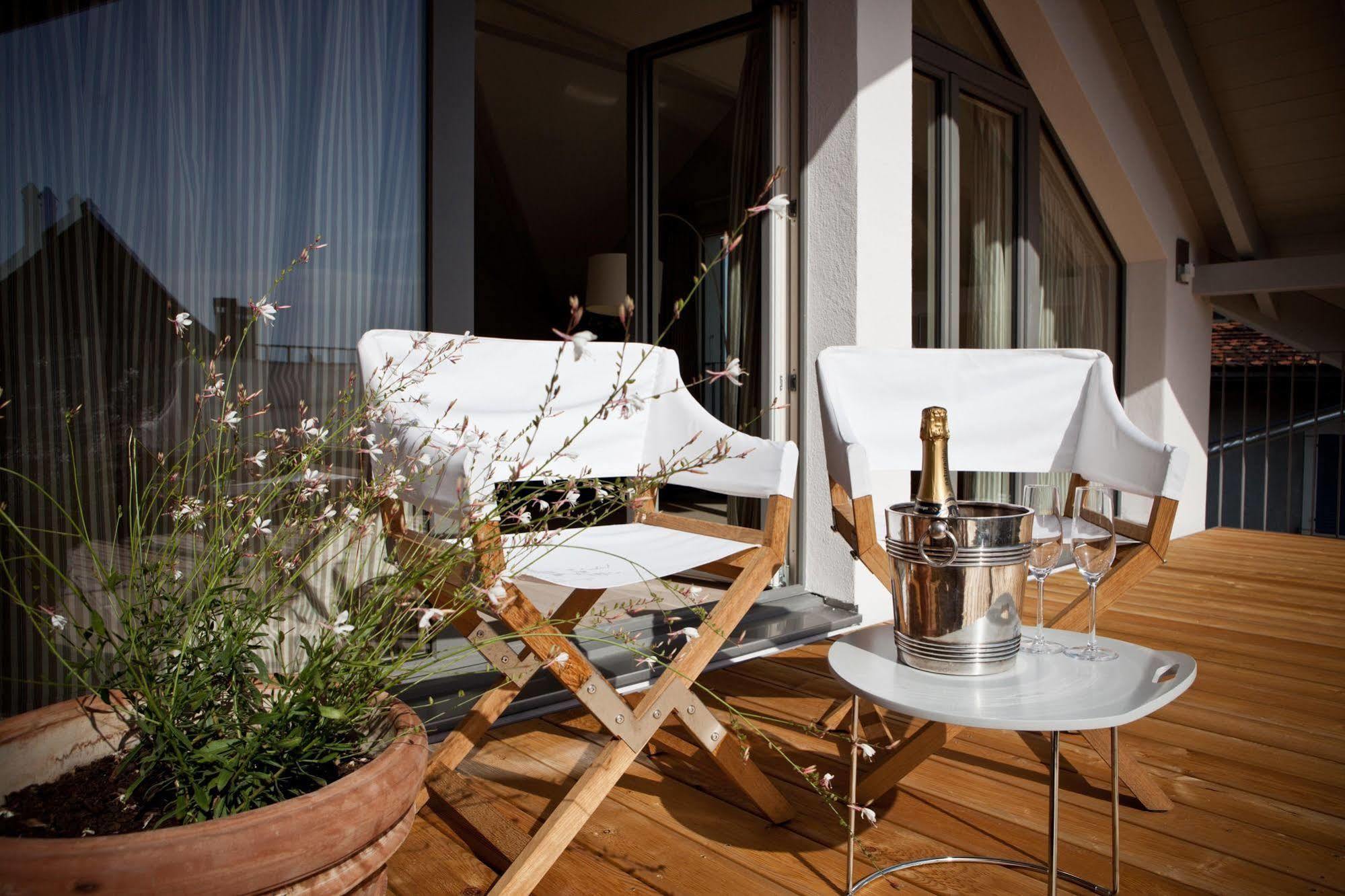 Le Coq Chantant Studios D'Hotes & Boutique Hotel St-Livres Saint-Livres Bagian luar foto